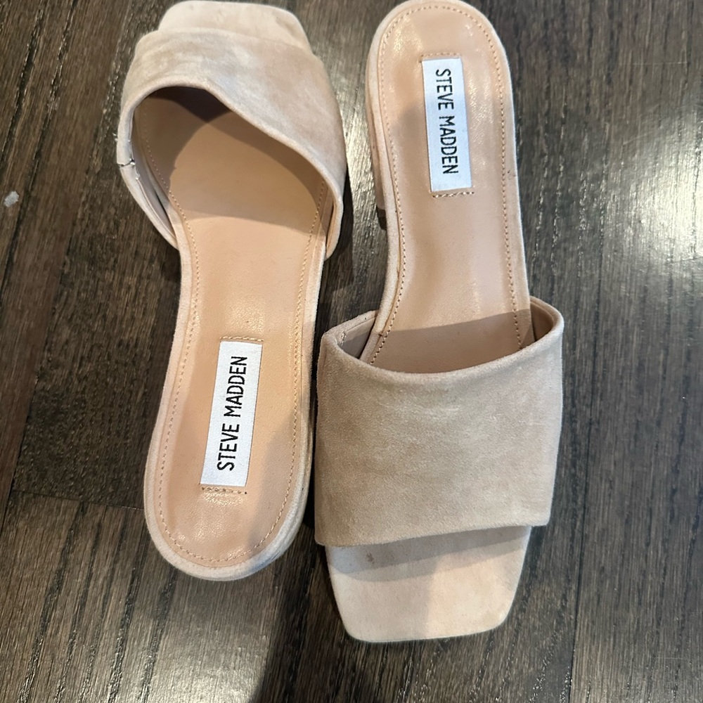 Steve Madden Tan Slide Sandals Minimalist Design
